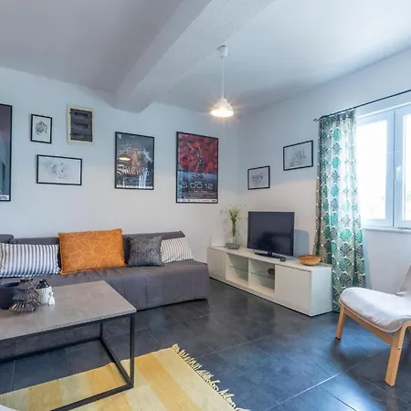 Holiday home Awesome In Sevid With House Sea View